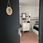 Le Petit Coin De Paradis Holiday home *